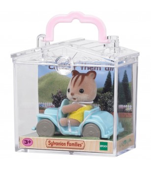 Figurina Sylvanian Families 5203 - Veverita cu masina - Figurine
