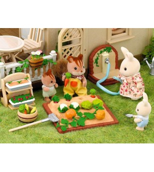 Sylvanian Families 5026 - gradina de legume - Figurine