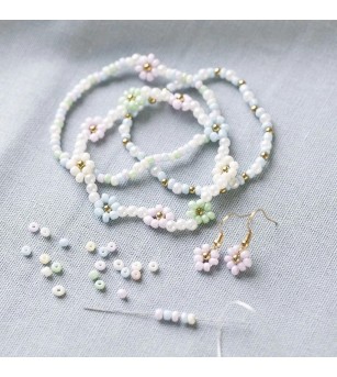 Mini kit creativ bijuterii - bratari si cercei - Seturi cu mărgele și brățări Mini kit creativ bijuterii - bratari si cercei - Seturi cu mărgele și brățări