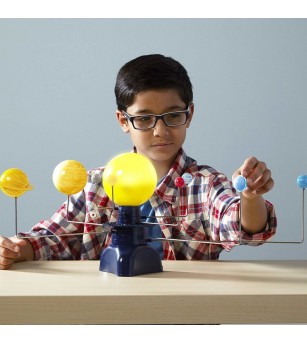 Sistem solar motorizat - Lb. Romana - Știință și tehnică