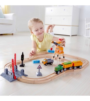 Jucarie din lemn - Set tren de marfa cu macara (34 piese) - Jucării