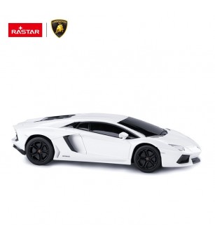 Masina cu telecomanda Lamborghini Aventador alb cu scara 1 la 24 - Mașinuțe cu telecomandă Masina cu telecomanda Lamborghini Aventador alb cu scara 1 la 24 - Mașinuțe cu telecomandă