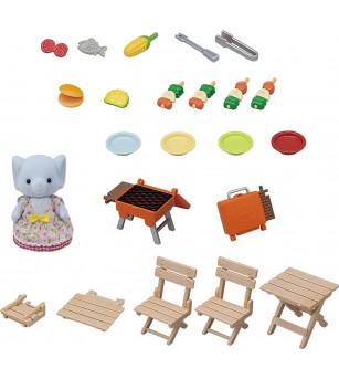 Sylvanian Families 5640 - Set grătar si figurină fată elefant - Figurine Sylvanian Families 5640 - Set grătar si figurină fată elefant - Figurine