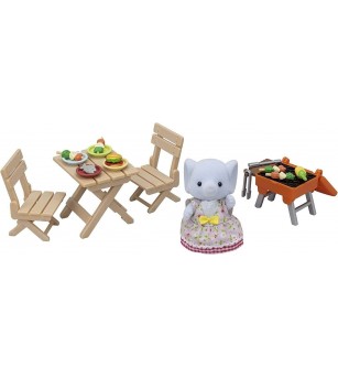 Sylvanian Families 5640 - Set grătar si figurină fată elefant - Figurine Sylvanian Families 5640 - Set grătar si figurină fată elefant - Figurine