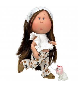 Papusa Nines D'Onil, Mia, cu parul saten drept, cu catel, cu articulatii, cu miros de vanilie, 30 cm - Papusi