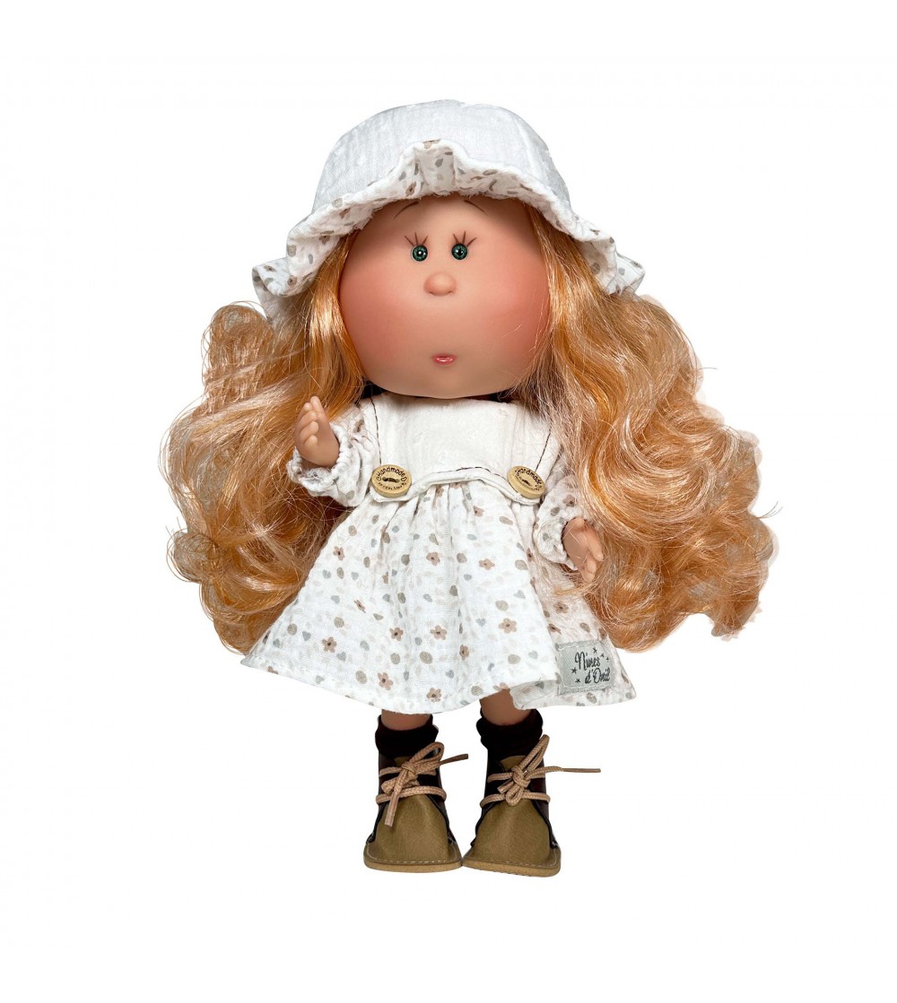 Papusa Nines D'Onil, Mia, cu parul portocaliu, cu palarie alba, cu articulatii, cu miros de vanilie, 30 cm - Papusi Papusa Nines D'Onil, Mia, cu parul portocaliu, cu palarie alba, cu articulatii, cu miros de vanilie, 30 cm - Papusi