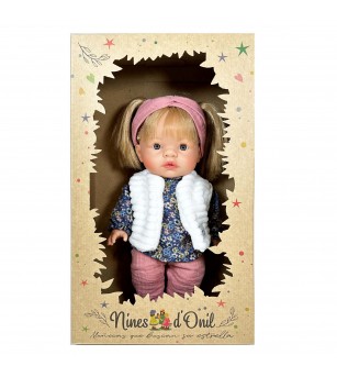 Papusa Nines D'Onil, Joy, cu parul blond, cu vesta alba, cu miros de vanilie, 37 cm - Papusi