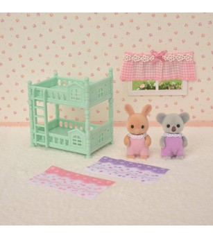 Sylvanian Families 5780 - pat etajat și figurine iepuraș Sunny și ursuleț Koala - Figurine