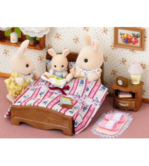 Sylvanian Families 5019 - set pat dublu cu noptiera - Figurine