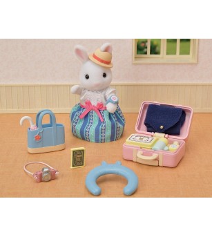 Sylvanian Families 5641 - Set voiaj de weekend și figurină iepuraș - Figurine