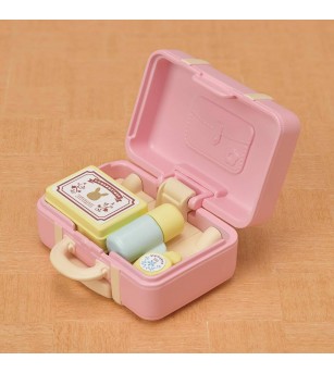 Sylvanian Families 5641 - Set voiaj de weekend și figurină iepuraș - Figurine