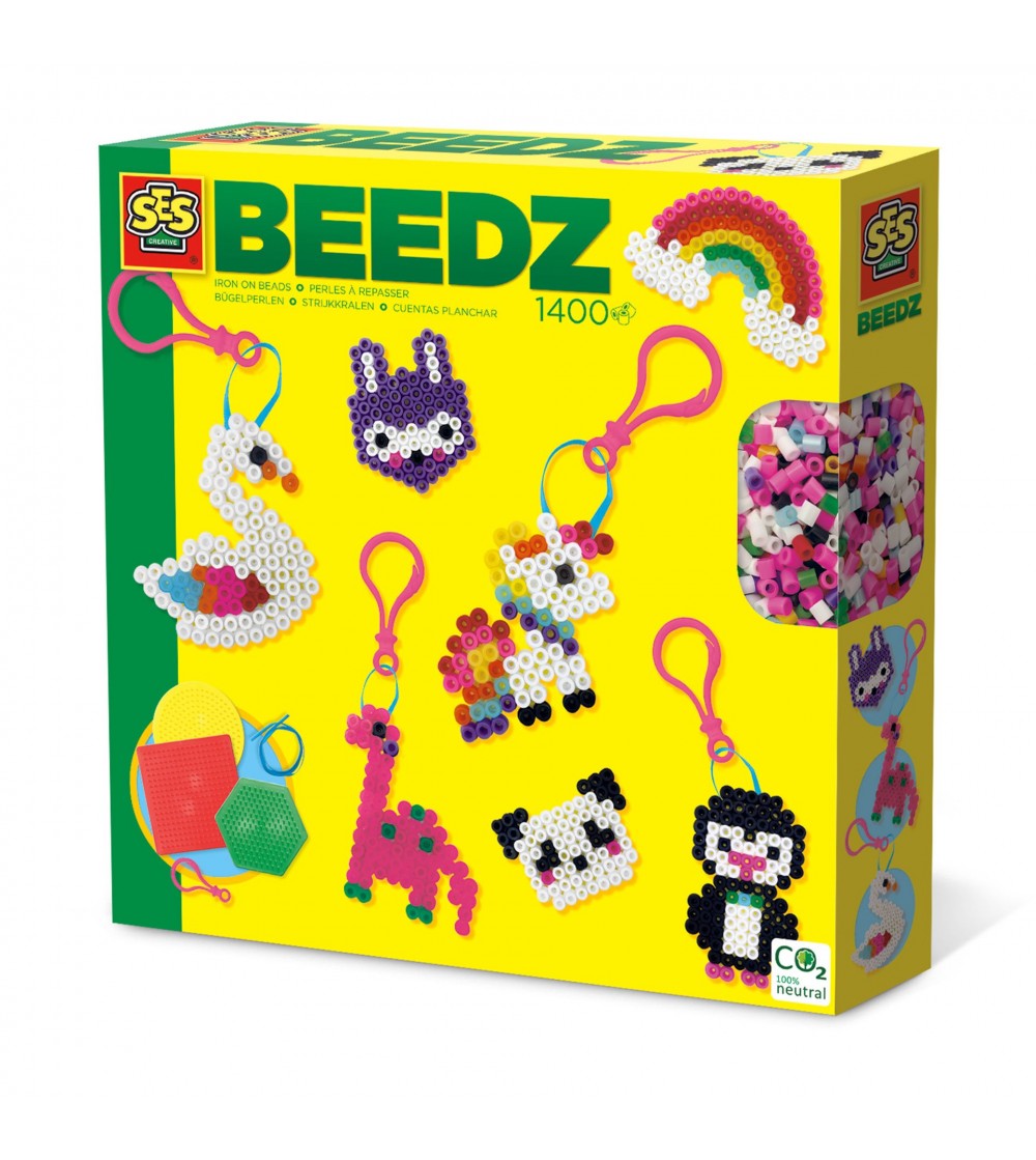 Set creativ - Brelocuri din margele de calcat Beedz - Mărgele de călcat Set creativ - Brelocuri din margele de calcat Beedz - Mărgele de călcat