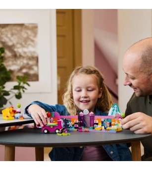 LEGO Gabby s Dollhouse: Camera de party a lui Gabby - 10797, 252 piese, 4 + ani - LEGO Gabby s Dollhouse