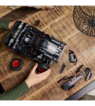LEGO Technic: Audi RS Q e-tron - 42160, 914 piese, 10 + ani - LEGO Technic
