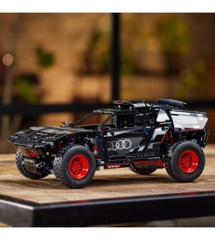 LEGO Technic: Audi RS Q e-tron - 42160, 914 piese, 10 + ani - LEGO Technic