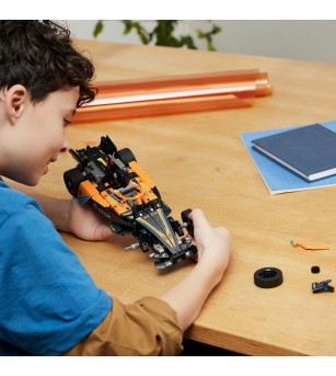 LEGO Technic: Masina de cursa NEOM McLaren Formula E - 42169, 452 piese, 9 + ani - LEGO Technic