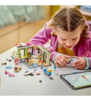 LEGO Friends: Cafenea din orasul Heartlake - 42618, 426 piese, 6 + ani - LEGO Friends