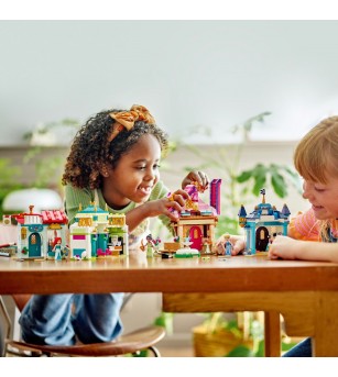 LEGO Disney: Aventura printeselor Disney la piata - 43246, 817 piese, 6 + ani - LEGO Disney