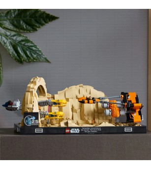 LEGO Star Wars: Diorama Cursa din Mos Espa - 75380, 718 piese, 18 + ani - LEGO Star Wars