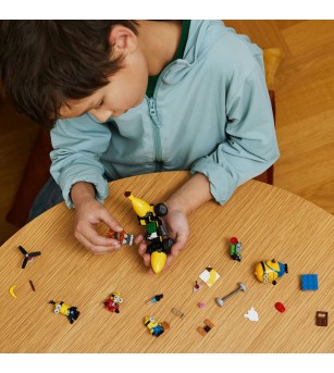 LEGO Minions: Minionii si masina-banana - 75580, 136 piese, 6 + ani - LEGO Super Mario