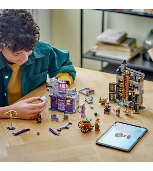 LEGO Harry Potter: Ollivander si magazinul de haine al lui Madam Malkin - 76439, 744 piese, 8 + ani - LEGO Harry Potter