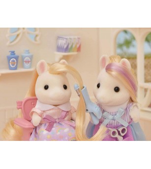 Set Sylvanian Families 5643 - Salon de coafor si figurina ponei - Figurine