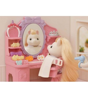 Set Sylvanian Families 5643 - Salon de coafor si figurina ponei - Figurine