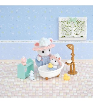 Set Sylvanian Families 5805 - Distracție spumoasă cu frații șoricei Marshmallow - Figurine