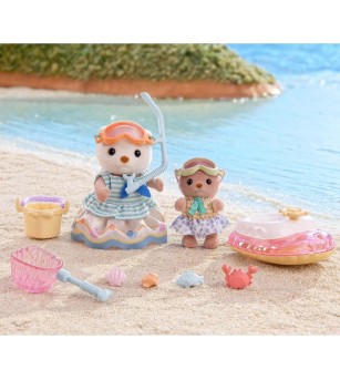 Set Sylvanian Families 5804 - Aventuri acvatice cu surorile Vidră - Figurine