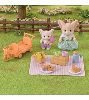 Figurine Sylvanian Families 5698 - picnic în familie cu frații Fennec - Figurine Figurine Sylvanian Families 5698 - picnic în familie cu frații Fennec - Figurine