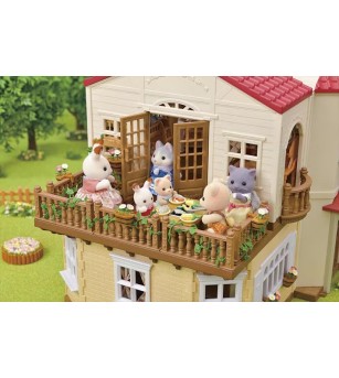 Sylvanian Families 5727 - Căsuța cu acoperiș roșu și cameră secretă în pod - Figurine Sylvanian Families 5727 - Căsuța cu acoperiș roșu și cameră secretă în pod - Figurine