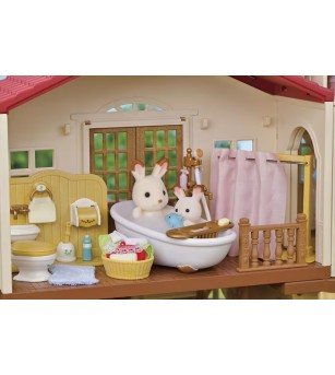 Sylvanian Families 5727 - Căsuța cu acoperiș roșu și cameră secretă în pod - Figurine Sylvanian Families 5727 - Căsuța cu acoperiș roșu și cameră secretă în pod - Figurine
