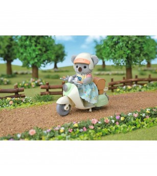 Set Sylvanian Families 5832 - figurina koala cu scooter - Figurine Set Sylvanian Families 5832 - figurina koala cu scooter - Figurine