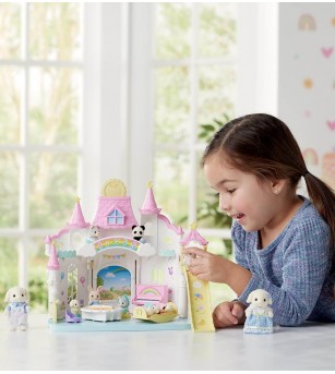 Sylvanian Families 5743 - Grădinița Sunny Castle și figurină iepuraș Flora - Figurine