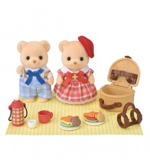 Figurine Sylvanian Families 5852 - picnic în familie cu frații Biscuit - Figurine