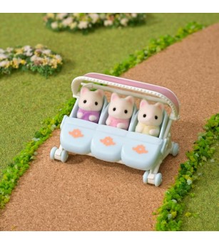 Figurine Sylvanian Families 5880 - Tripleții pisici florale și cărucior - Figurine